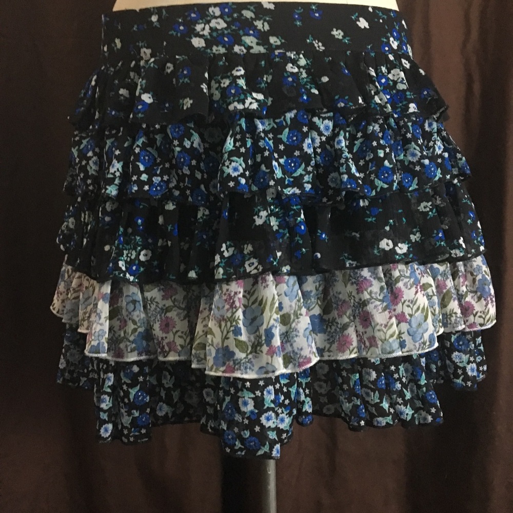 Atmosphere blue ruffled floral skirt